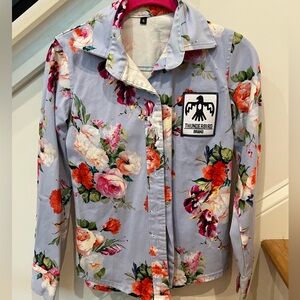 Thunderbird Brand flower print. Women’s small but fits like XS